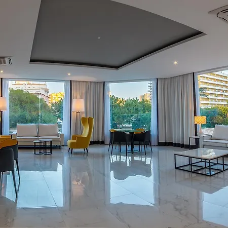 Flor Da Rocha Aparthotel