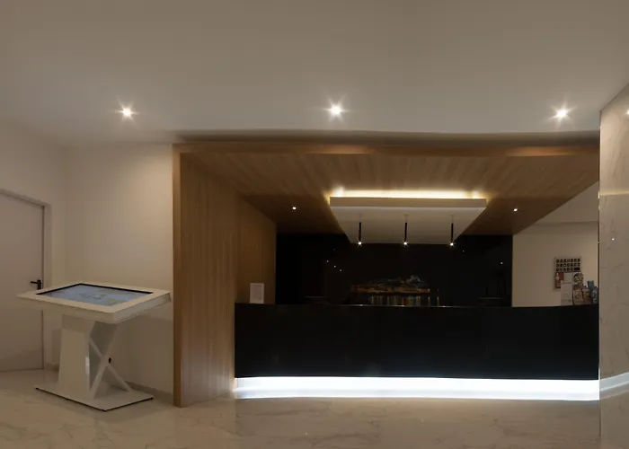 Aparthotel Flor Da Rocha